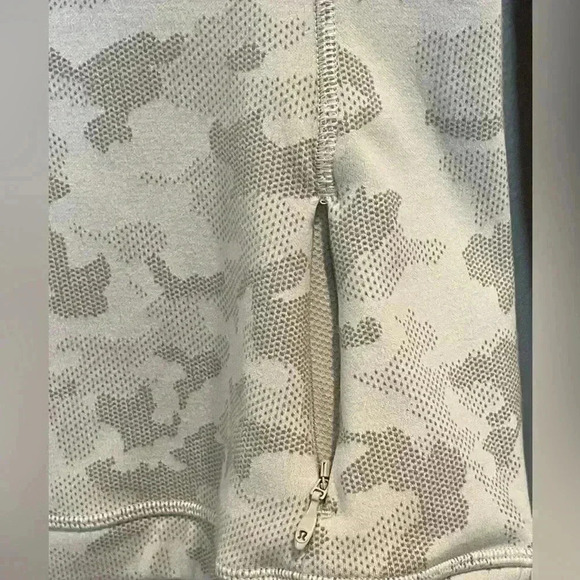 Lululemon Rula Run Long Sleeve Top | Heritage Camo Jacquard Grey | Size 6 - Picture 6 of 15